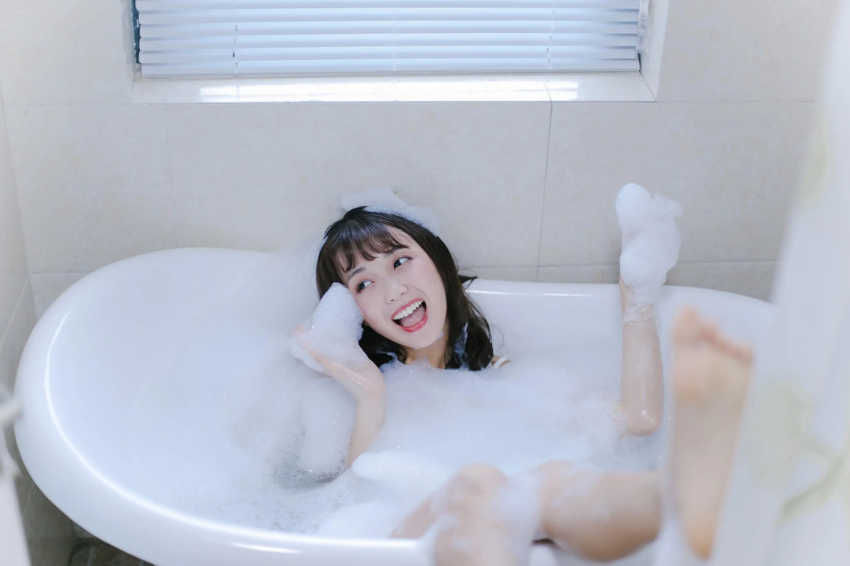 [YITUYU艺图语]2022.08.25 牛奶泡泡浴 一条鱼尾 [27P]插图7